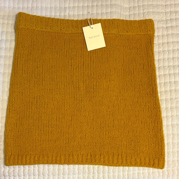 Flat White Dresses & Skirts - Flat White, Sold at Anthropologie, Gold Knit Mini Skirt, Size Medium wool blend